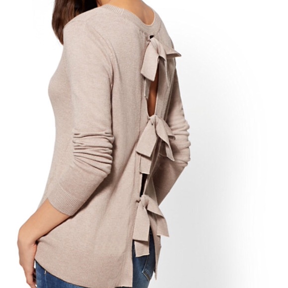 Sweaters - 💢last one💢New Taupe bow tie back sweater
